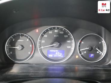 2016 - hyundai grand starex