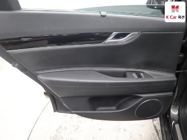 2022 - genesis g80