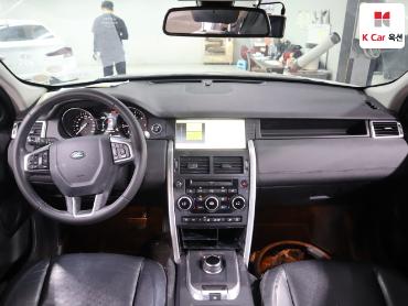 2017 - land rover discovery