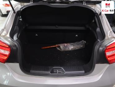 2015 - mercedes-benz a180