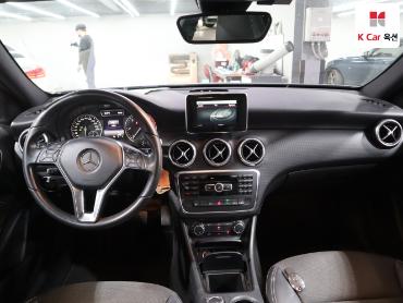 2015 - mercedes-benz a180