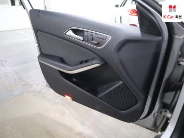 2015 - mercedes-benz a180