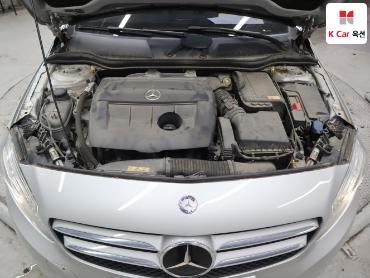 2015 - mercedes-benz a180