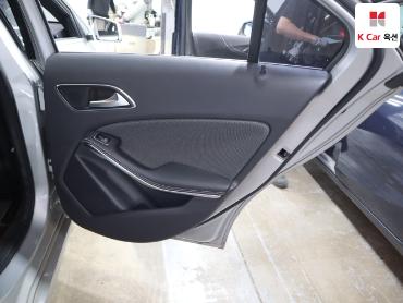 2015 - mercedes-benz a180