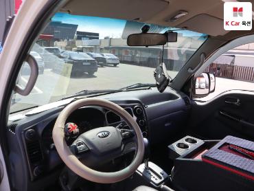 2017 - kia bongo iii