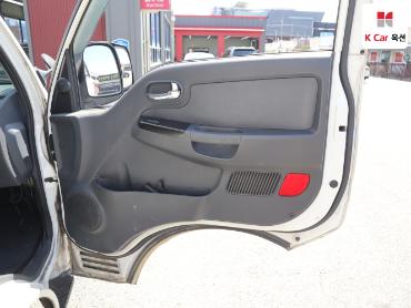 2017 - kia bongo iii