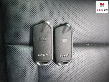 2022 - kia k9