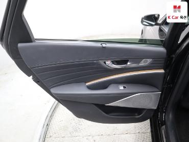 2022 - kia k9