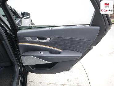 2022 - kia k9