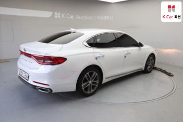 2018 - hyundai grandeur