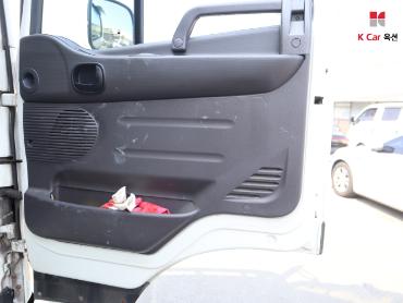 2012 - hyundai mega truck