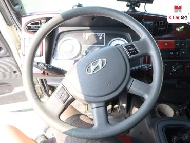 2012 - hyundai mega truck