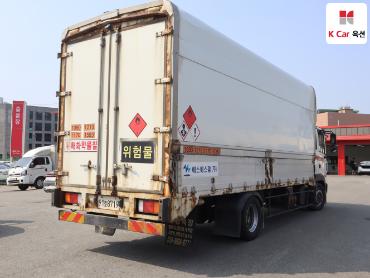 2012 - hyundai mega truck