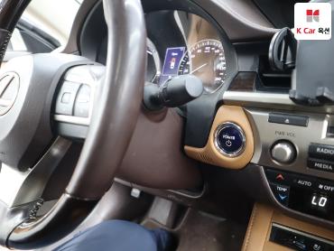 2018 - lexus es300h