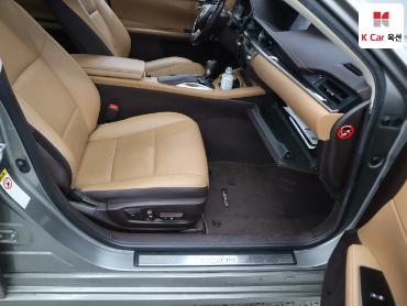 2018 - lexus es300h