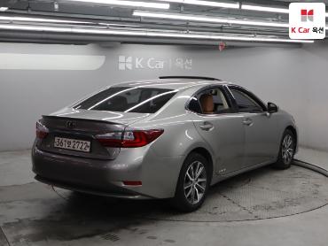 2018 - lexus es300h