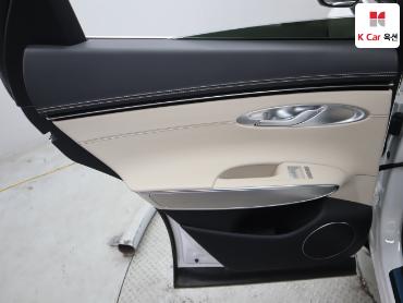 2024 - genesis gv70