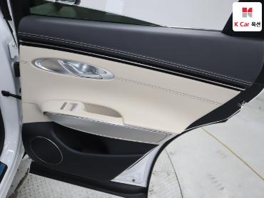 2024 - genesis gv70