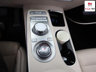 2024 - genesis gv70