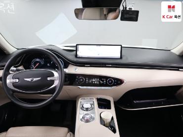 2024 - genesis gv70