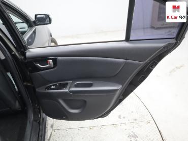 2009 - kia roche
