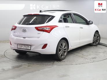 2016 - hyundai i30