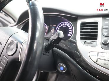 2013 - hyundai bh330