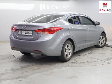 2013 - hyundai avante