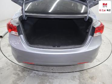 2013 - hyundai avante