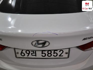 2011 - hyundai avante
