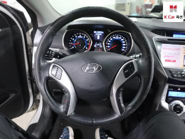 2011 - hyundai avante