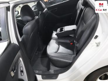 2011 - hyundai avante