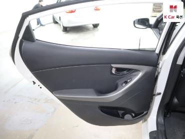 2011 - hyundai avante