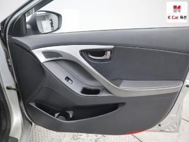 2013 - hyundai avante