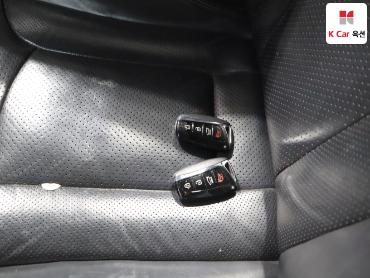 2011 - hyundai grandeur