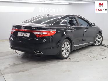 2011 - hyundai grandeur