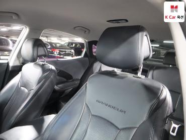 2011 - hyundai grandeur