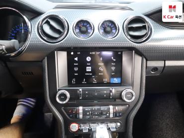 2017 - ford mustang