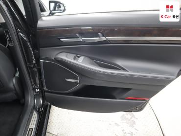 2018 - genesis eq900