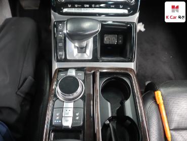 2018 - genesis eq900