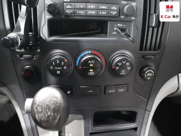 2011 - hyundai grand starex
