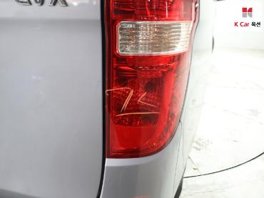2011 - hyundai grand starex