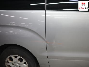 2011 - hyundai grand starex