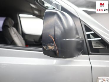 2011 - hyundai grand starex