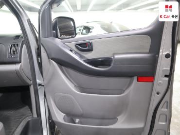 2011 - hyundai grand starex