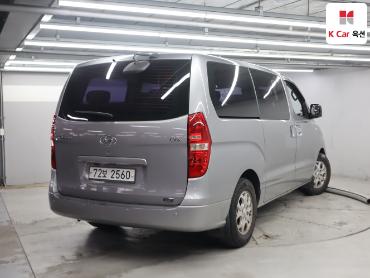 2011 - hyundai grand starex