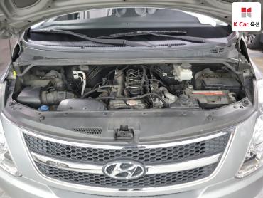 2011 - hyundai grand starex