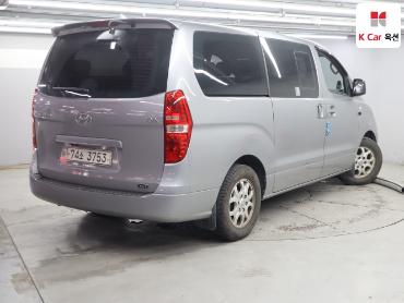 2012 - hyundai grand starex