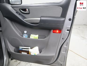 2012 - hyundai grand starex