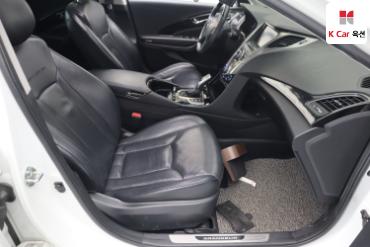 2011 - hyundai grandeur